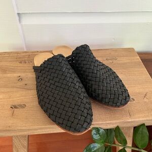 Nisolo Black Woven Leather Slides